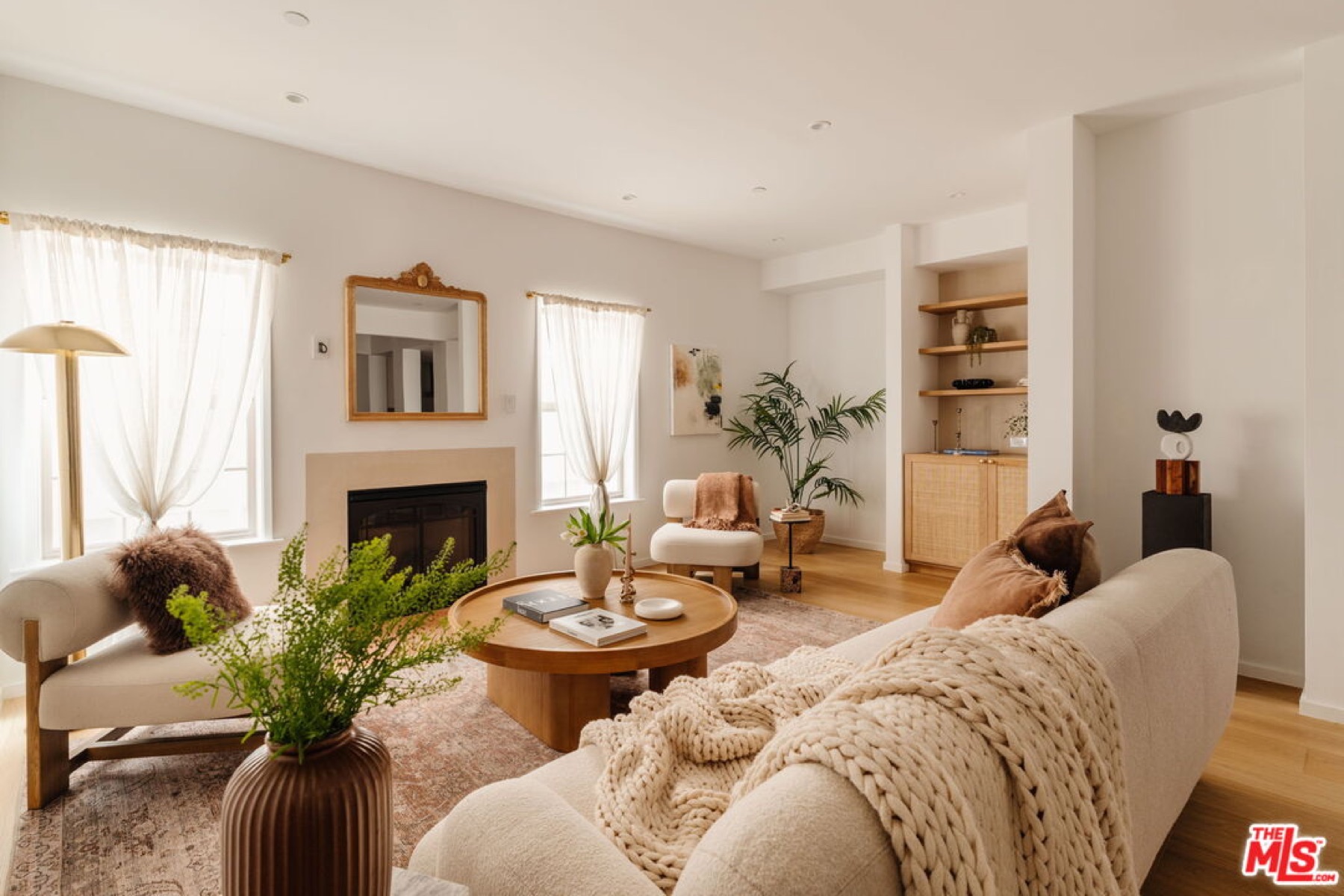 423 Arnaz Drive, Unit 203