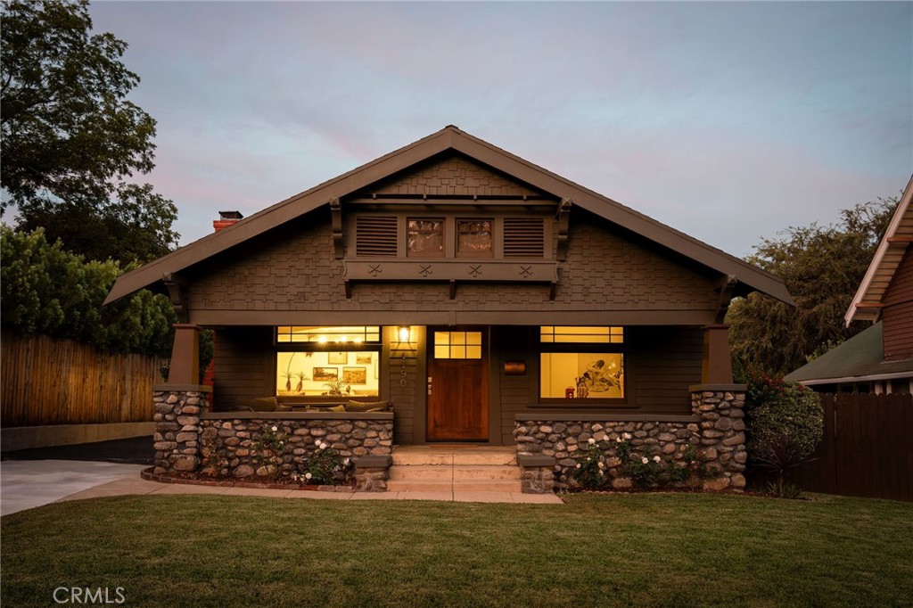 Restored 1912 Craftsman at 1190 N Wilson Avenue in Pasadena