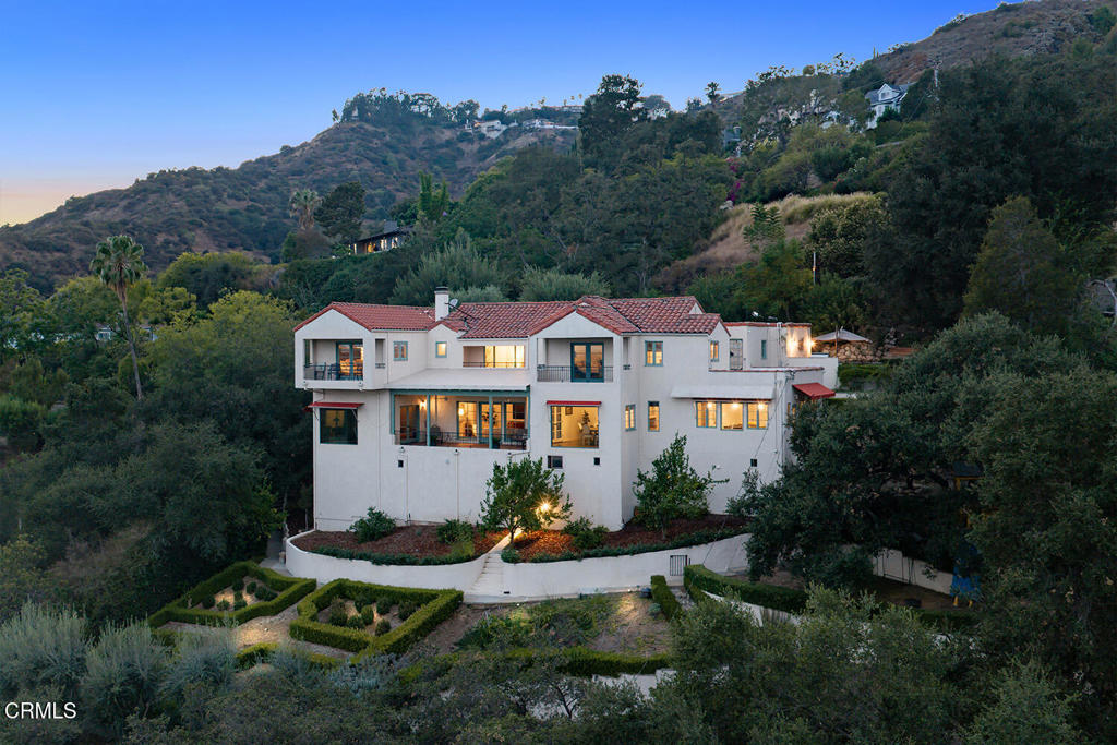 The Flint House in the Linda Vista hills of Pasadena